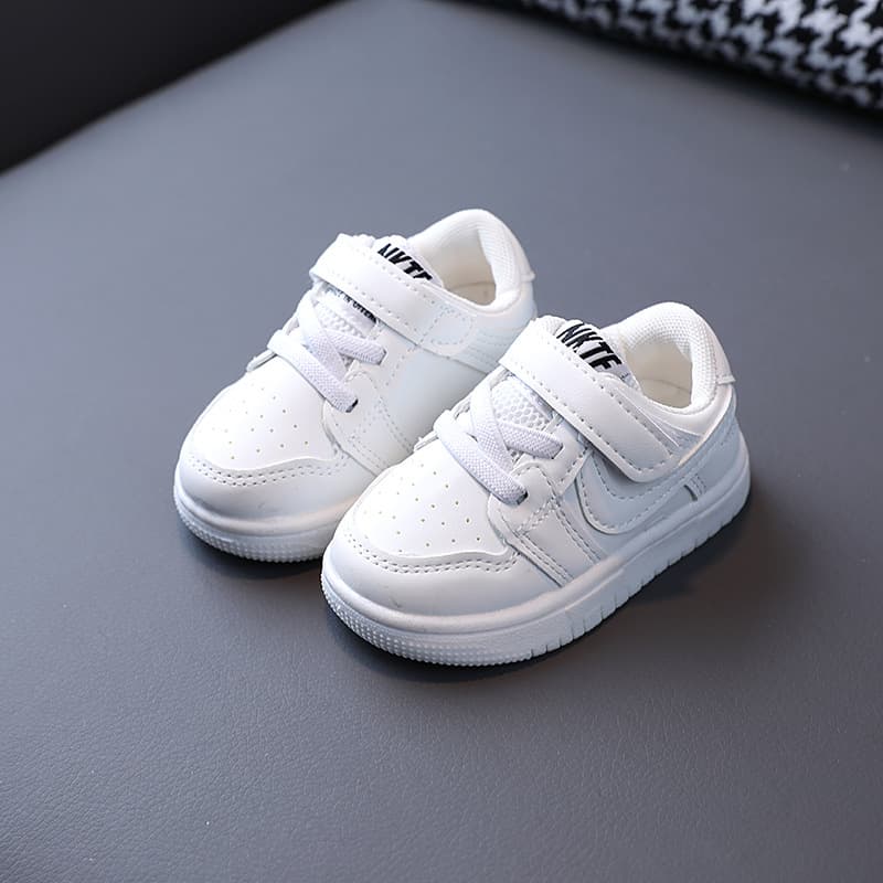 Planche de sport pour enfants garçons filles 2024 printemps automne version coréenne, bébé garçon simple petit blanc et marche