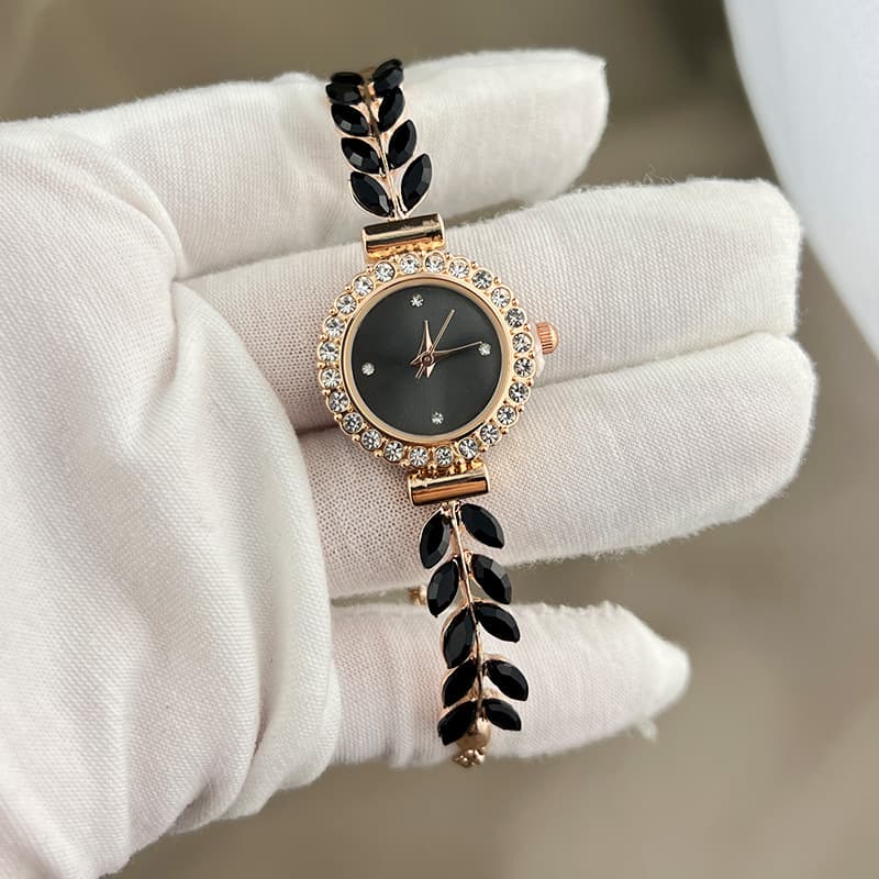 Hot Sale Fashion Diamond-encrusted Leaves Casual Round Ladies Watch Simple Dial Free Adjustment Watch