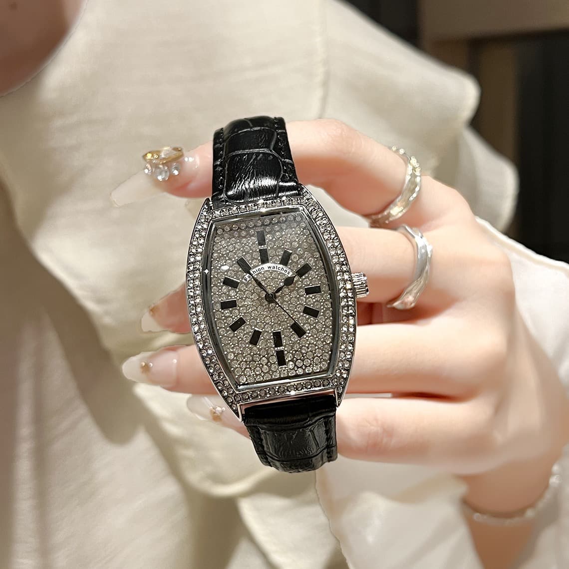 Women's Watches Wine Barrel Quartz Watch Full Star Women's Watch Fashion Watch Ladies