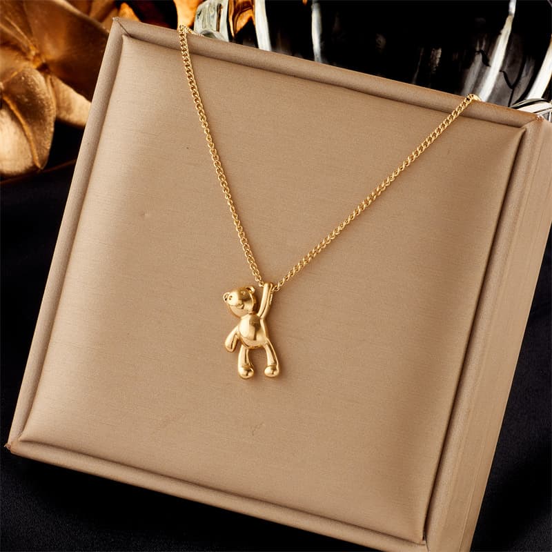 Japanese and Korean simple cute cartoon three-dimensional glossy bear pendant titanium steel jewelry metal chain versatile necklace
