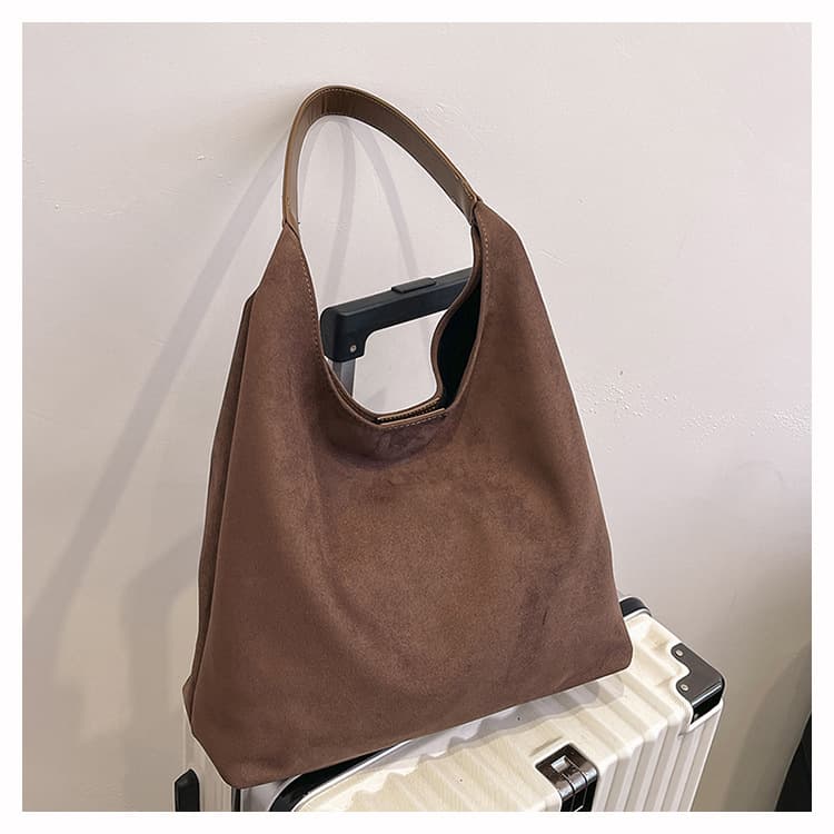Korean Style Suede Large Capacity Tote For Women Simple Versatile Shoulder Casual Commuter Mother Bag