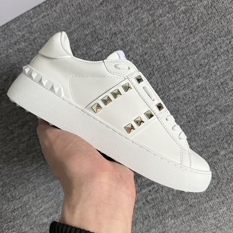 Nouvelles chaussures de sport décontractées à lacets V-Home blanches à semelle épaisse rivetée pour hommes et femmes, polyvalentes, à panneaux