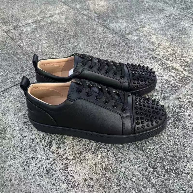 Chaussures pour hommes, ballerines brodées, semelle rouge, baskets tendance et décontractées à clous, blanches, en toile respirante, à lacets