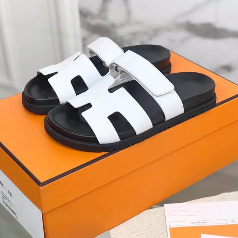 Chaussons d'extérieur pour femmes, style pur et original, semelles plates en cuir, velcro, pour la plage, 2025