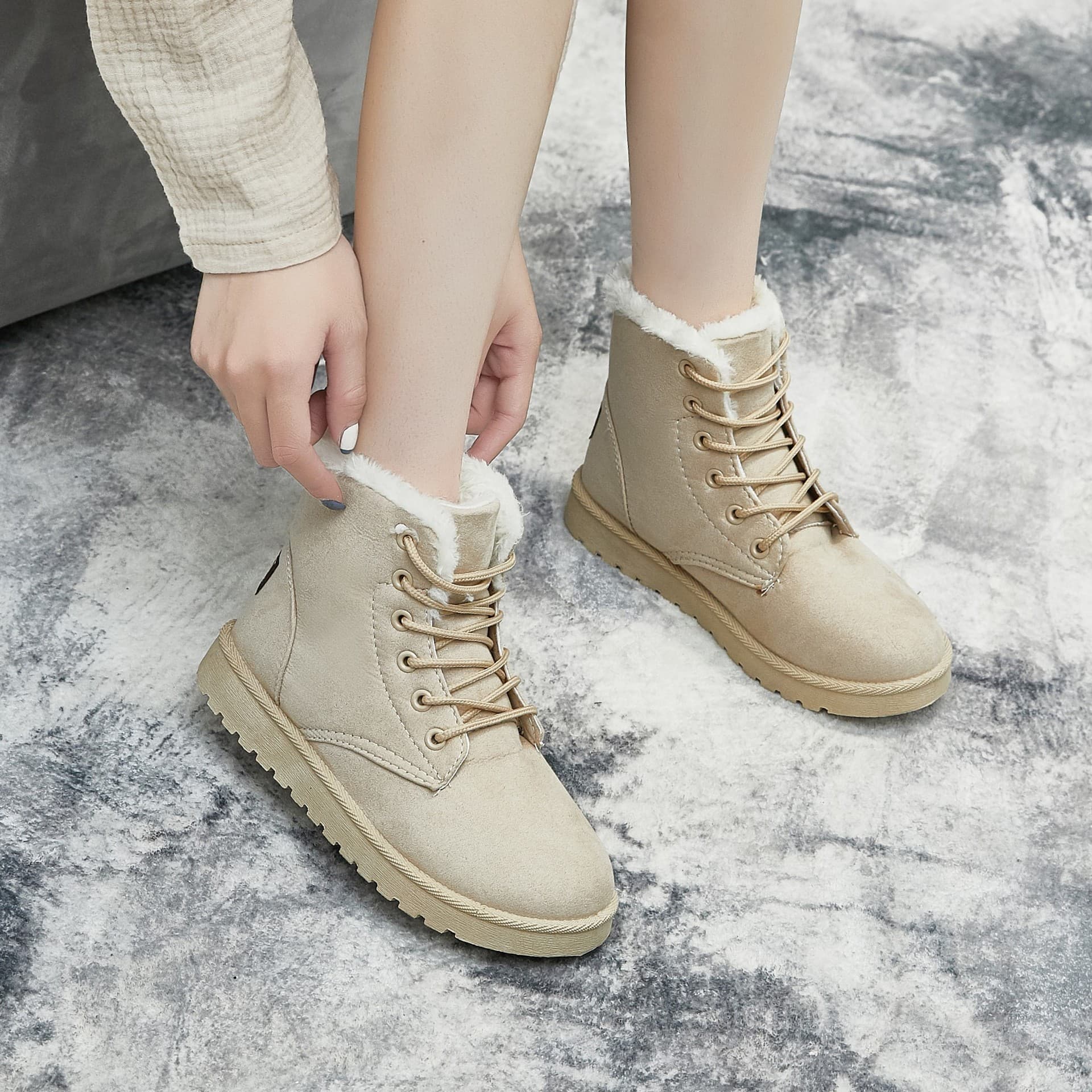 New Winter Plush Thick Snow Boots For Women, Warm Cotton Shoes, Short Martin Boots, Large Shoes