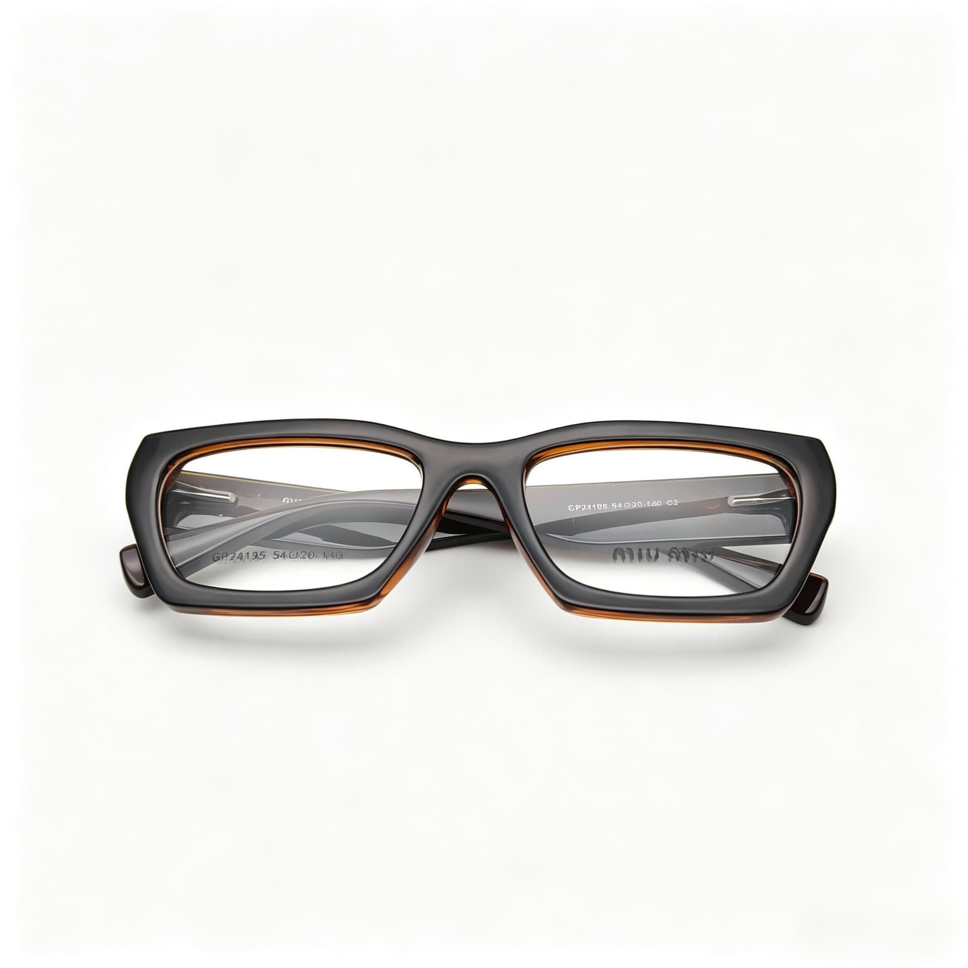 Nouvelle monture élégante et haut de gamme pour femme, avec une petite monture carrée unique, à la fois tendance et douce, de qualité supérieur