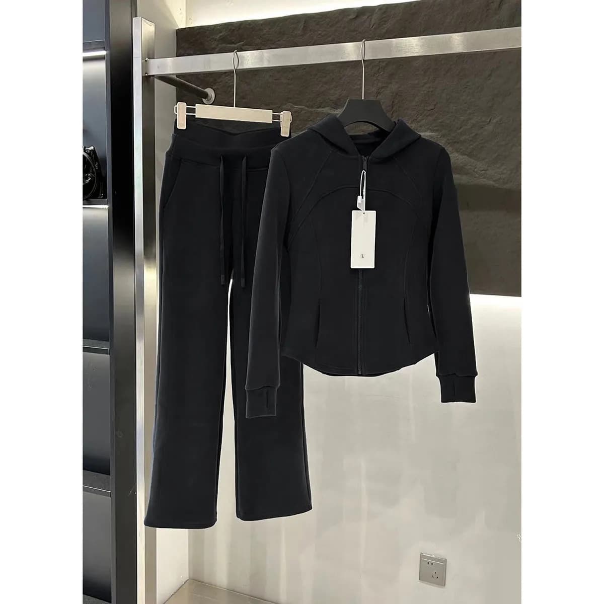 Women's Clothing Black Hooded Sweater Suit Thickened Late Autumn And Early Winter Wear A Complete Set Of Casual Sportswear Two Piece Suit