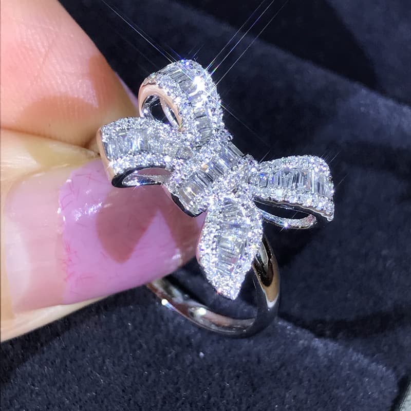 Zhenrong . New Bowknot Cubic Zirconia Elegant Luxurious Simulated Diamond Temperament Women's Wedding Ring