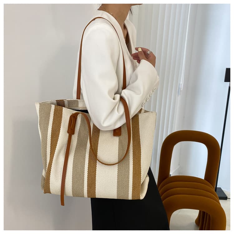 Korean style large capacity women's shoulder bag female 2024 new simple vertical stripes casual tote bag fashion handbag