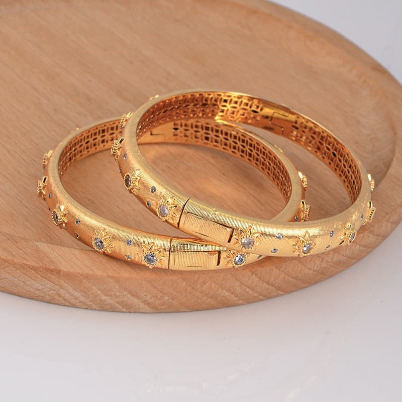 Italian Buccellara Silk Inlaid Diamond For Women Versatile Light Luxury Imperial Green Bracelet Jewelry