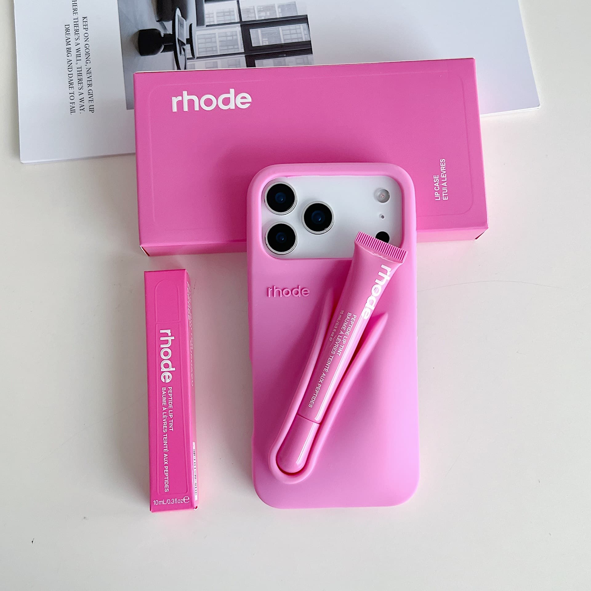 Étui de téléphone en silicone compatible avec rouge à lèvres et gloss, compatible avec les modèles IP13/14/15/16/17, série Hailey, même style