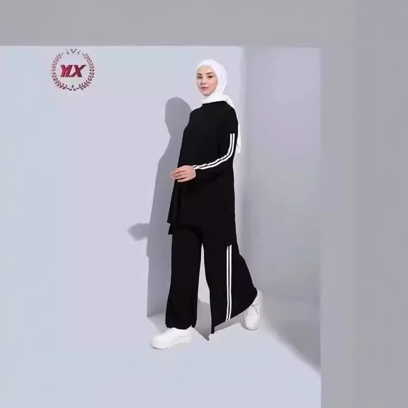 ​​Vintage Autumn Muslim Women's Outfit – High Waist Wide Leg Pants & Top Set (Flowy, Modest, Polyester-Spandex, Elegant Casual)​​