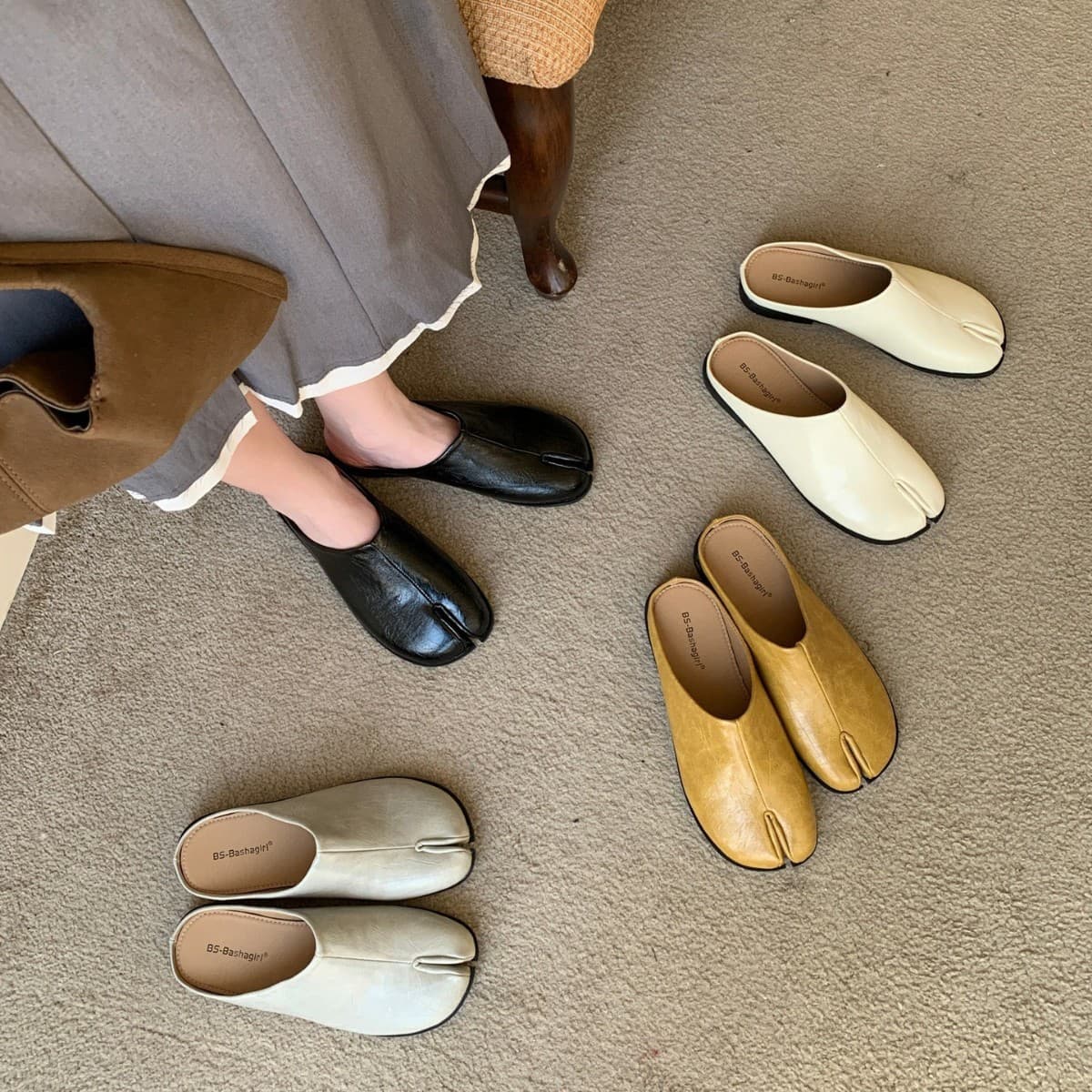 Chic Tabi Split-Toe Mules For Women - Avant-Garde Leather Slip-On Flats, Elegant Indoor Outdoor Comfort Shoes