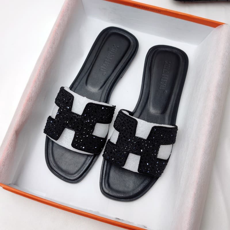 Pantoufles inférieures pour femmes, vêtements d'extérieur, cent modes, un mot, glisser, plage, plates