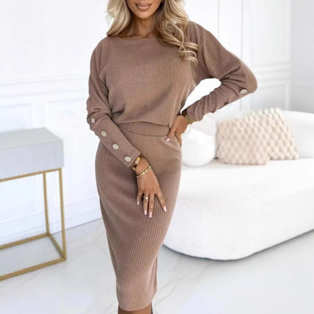 Women's Clothing New Style_Autumn and Winter Round Neck Pit Button Decorated Top One Step Skirt Set