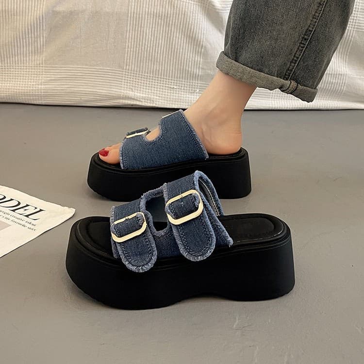 Women's Summer Platform Sandals Thick Soled Cross Buckle Casual Open Toe Fashionable Skirt Beach Shoes