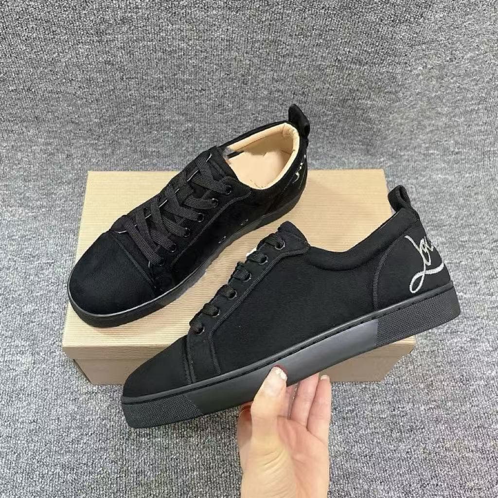 Chaussures pour hommes, ballerines brodées, semelle rouge, baskets tendance et décontractées à clous, blanches, en toile respirante, à lacets