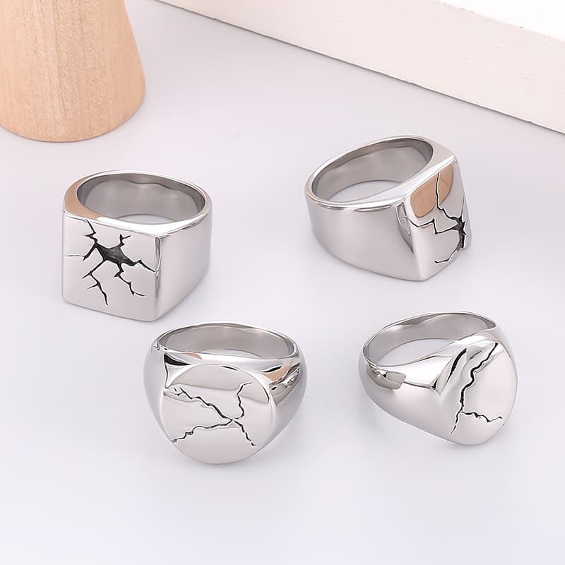 Men's Jewelry Trend Stainless Steel Wide Face Ring Simple Personality Design Black Crack Round Face Men's Ring