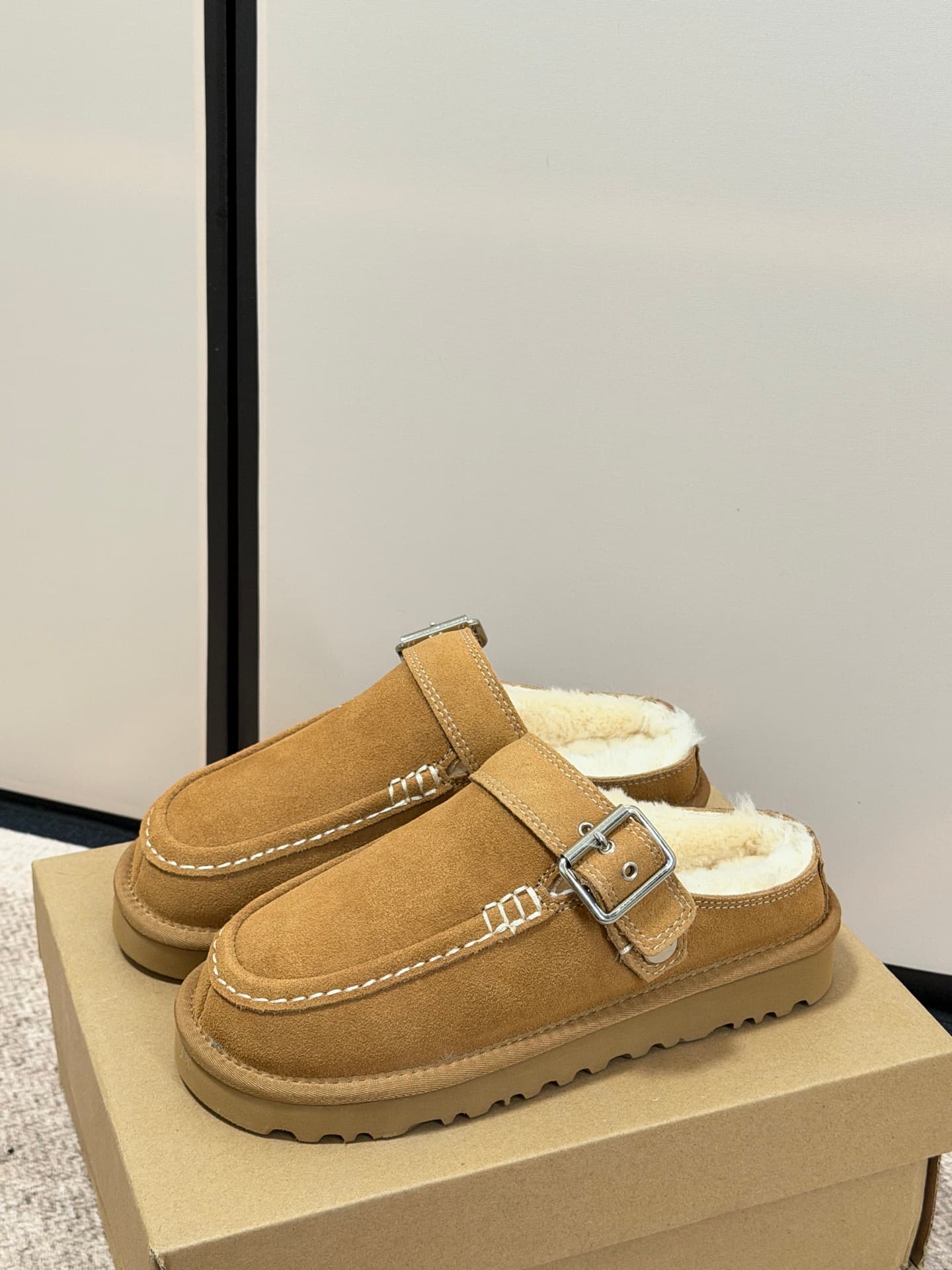 2027ssp118 Livraison gratuite Demi-chaussons Dernières nouveautés UGG⚠La collection hivernale est un classique incontournable, avec des modèles