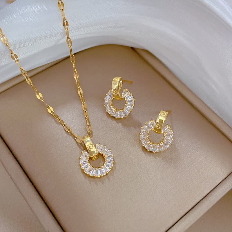Full Diamond Circle Necklace Earring Set with Light Luxury Micro Inlay Personalized Style Banquet Earrings and Necklace Combination