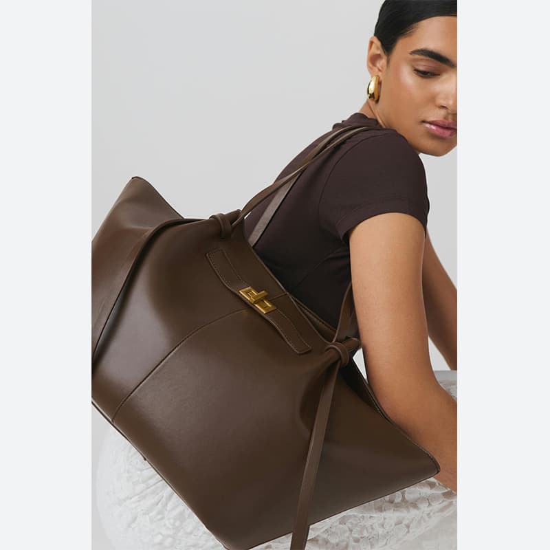 Ladies Handbags Classic High-end Wing Large Soft Fashion 2024 New European And American Handbag Shoulder Bag