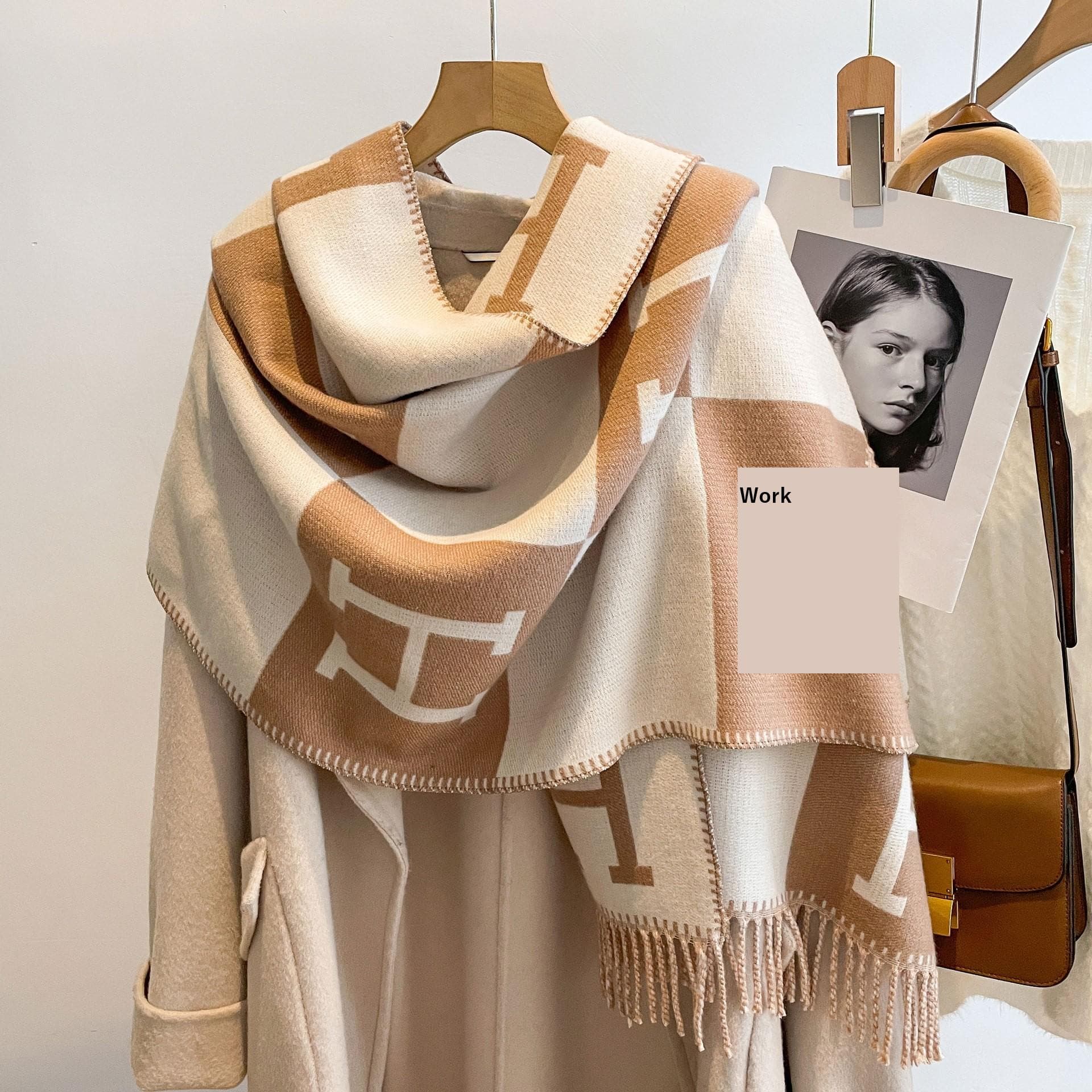 Écharpe à pompons en cachemire pour femme, châle chaud double face pour l'automne et l'hiver
