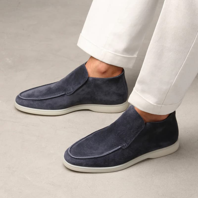 2025 New Men's Loafers British Style Lightweight Moccasins Size 48