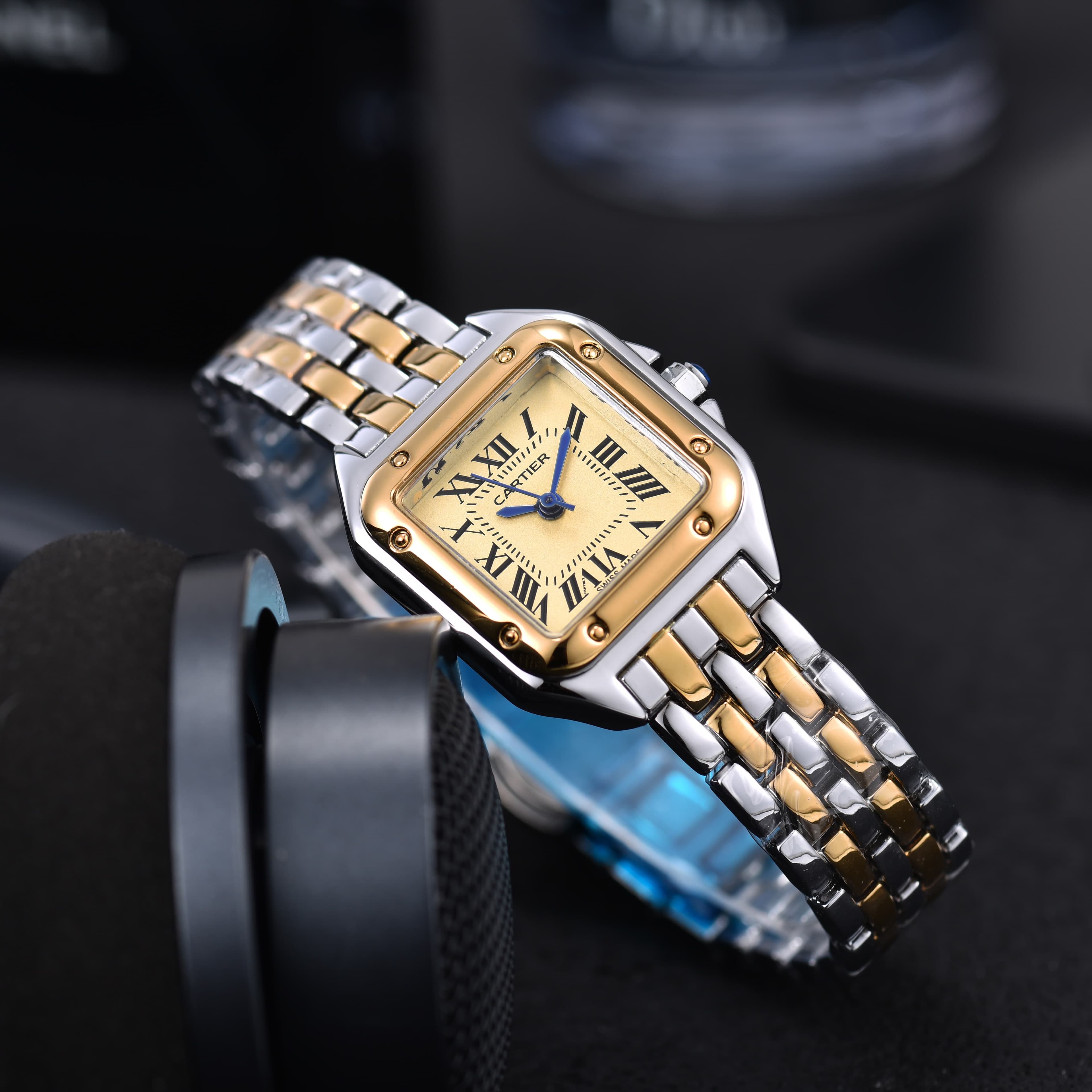 Montre à quartz classique pour femme, modèle carré classique très populaire