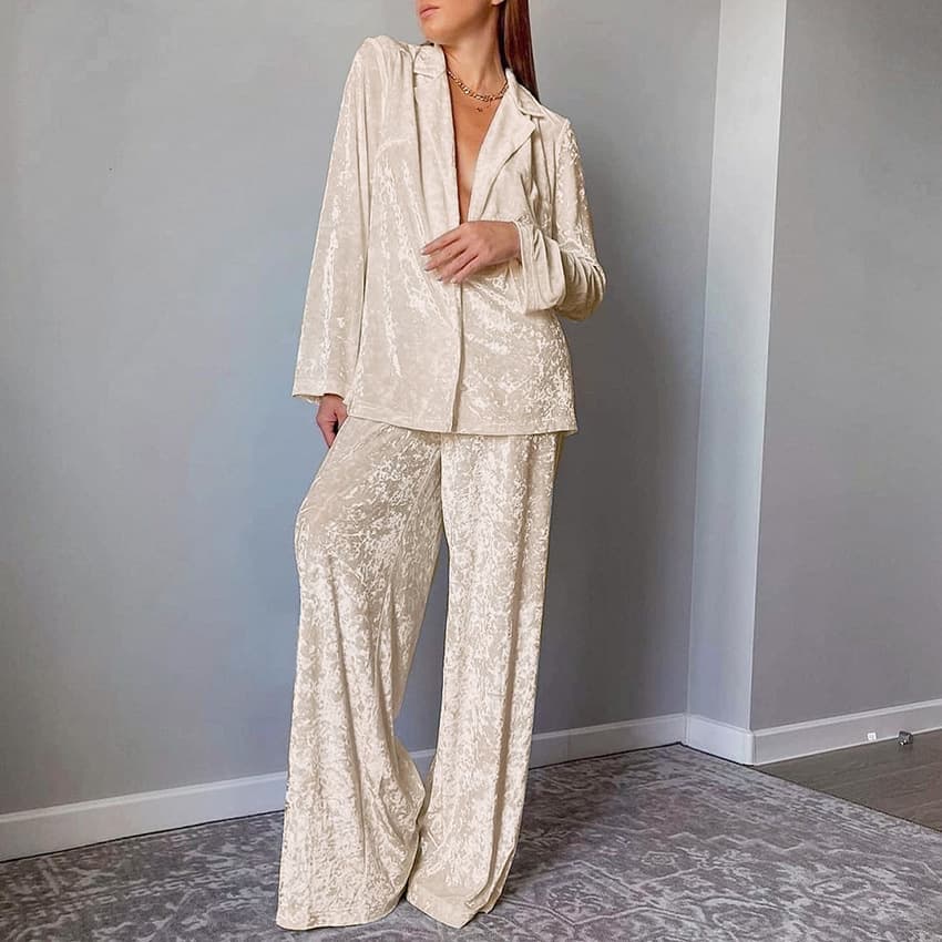 2025new style gold diamond velvet pajamas long sleeved trousers two piece warm thick velvet home clothes suit for women