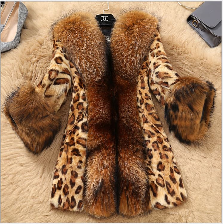 Women's fur coat, New autumn and winter imitation fur coat, large fur collar, classic leopard print, mid-length raccoon fur coat