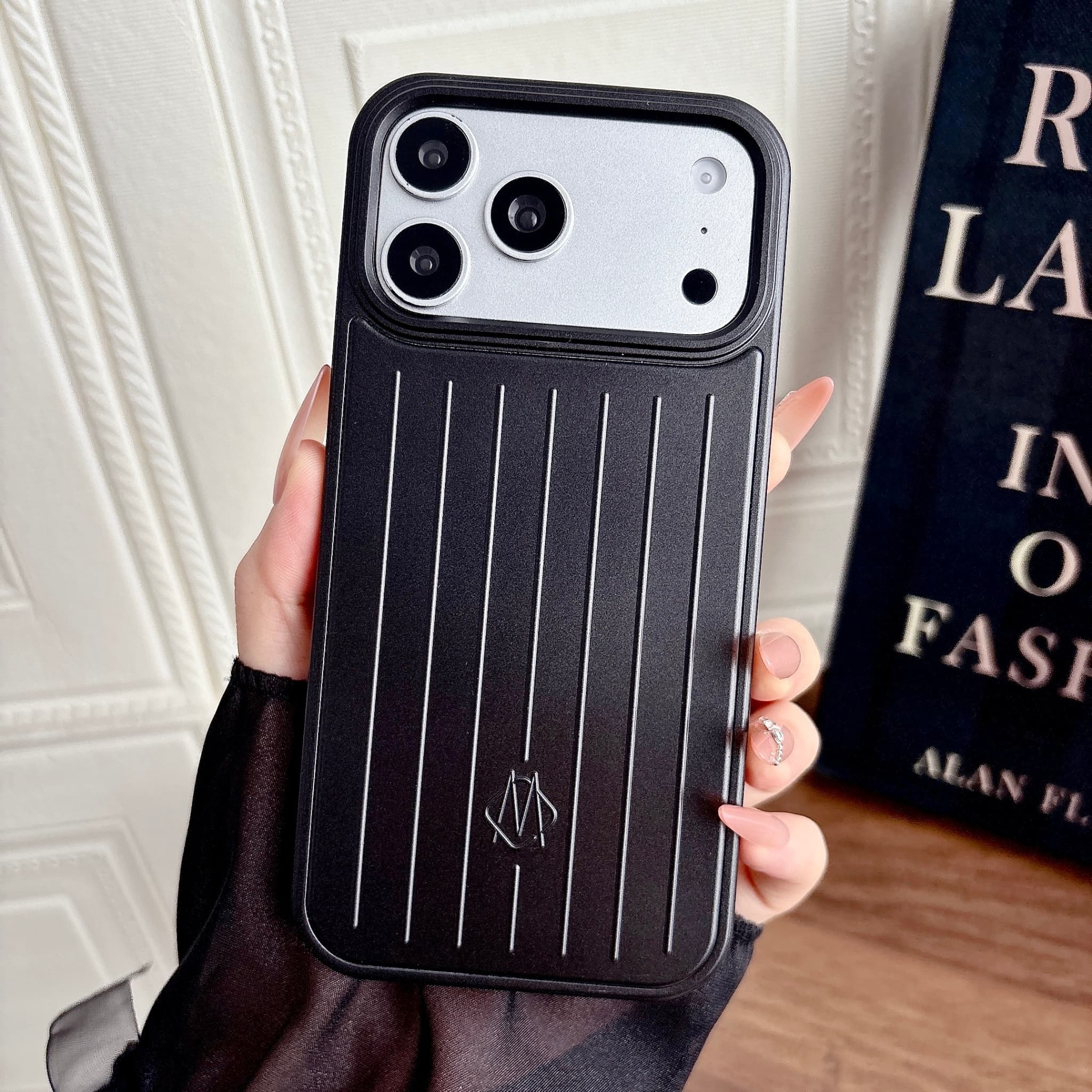 Coque transparente étanche pour iPhone 11 Pro Max, iPhone 16 E, A17 et iPhone 16 Pro Max. Compatible avec les modèles Apple et iPhone 16 Pro Max.