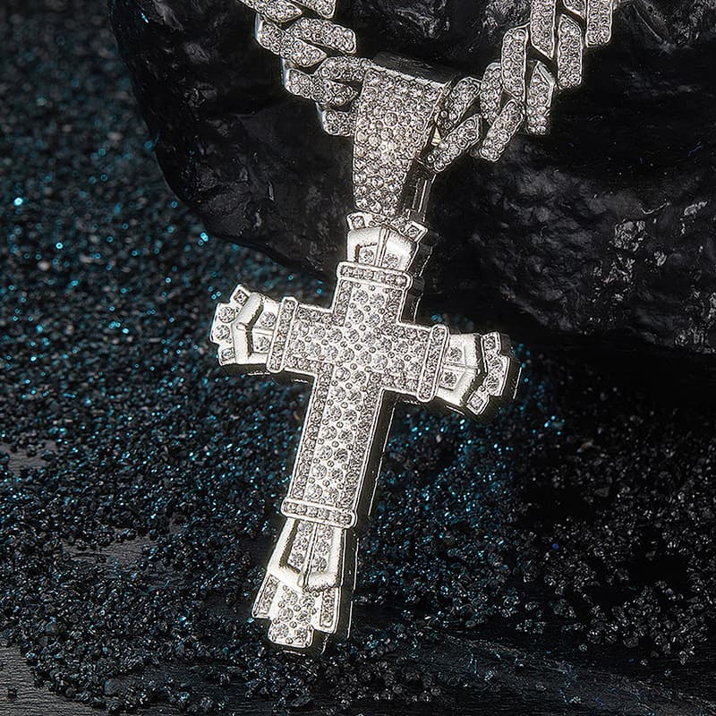 Diamond Inlaid Large Cross Necklace Personalized Versatile Alloy Water Diamond Unisex Cuban Chain Necklace