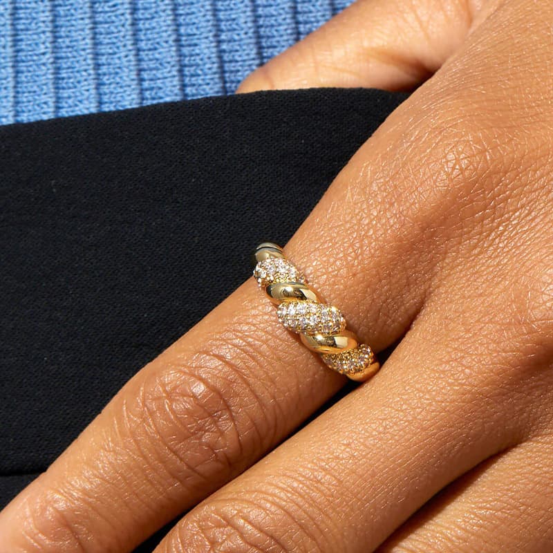 Women's Jewelry Rope Ring Full Of Diamond RingHigh End Design Fashion Twist Retro Index Finger Ring Pinky Ring