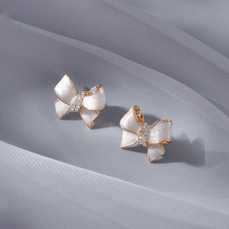 Women's earrings Silver Needle Temperament Bow Earrings Women's Summer Niche High-end Design Earrings New Trendy Earrings Wholesale