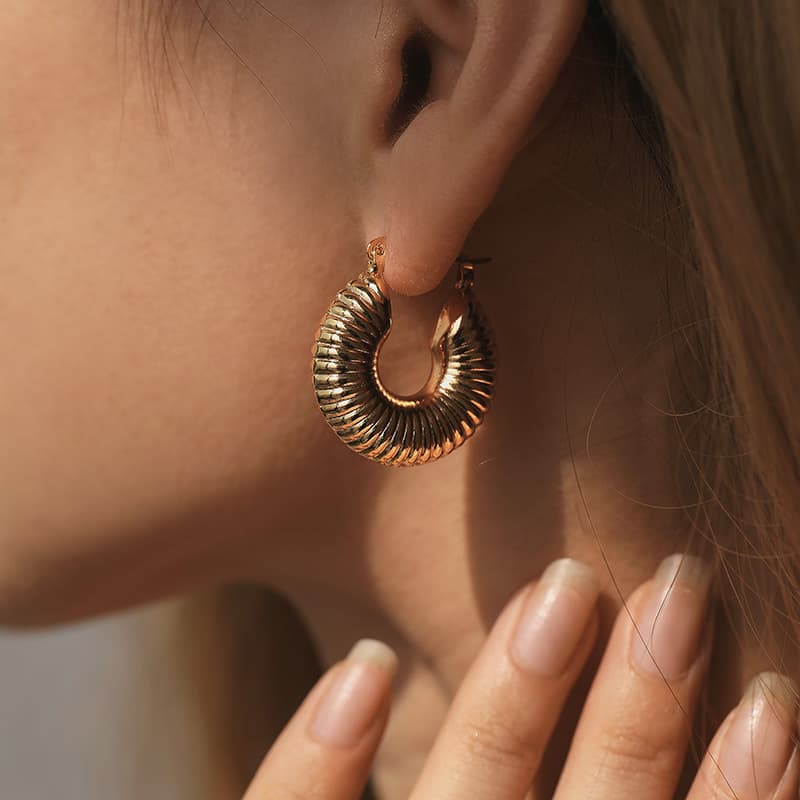 Copper Plated K Real Gold Threaded Ear Buckles Solid Hoop Short Heavy Duty Earrings Retro Color Preserving Earrings