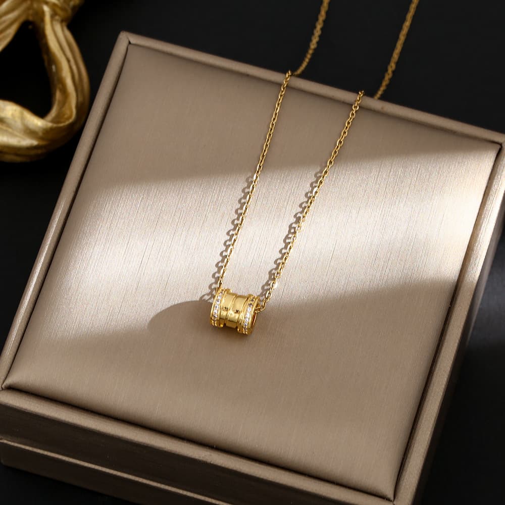 Korean version simple titanium steel small waist necklace female stainless steel collar chain temperament