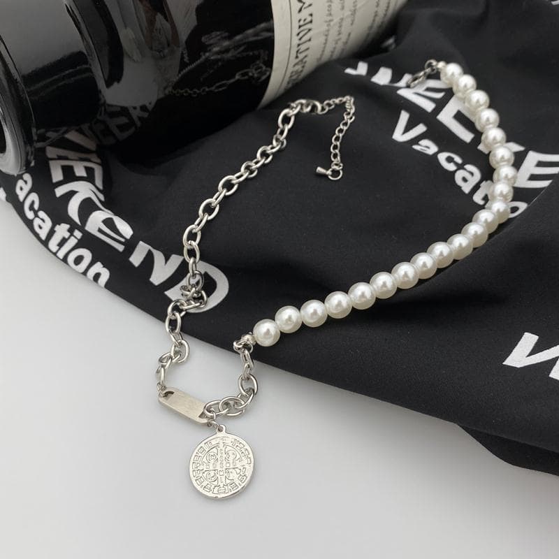 Retro Cold Style Pearl Chain Splicing Round Brand Trend Hip Hop Titanium Steel Necklace Fashionable Light Luxury