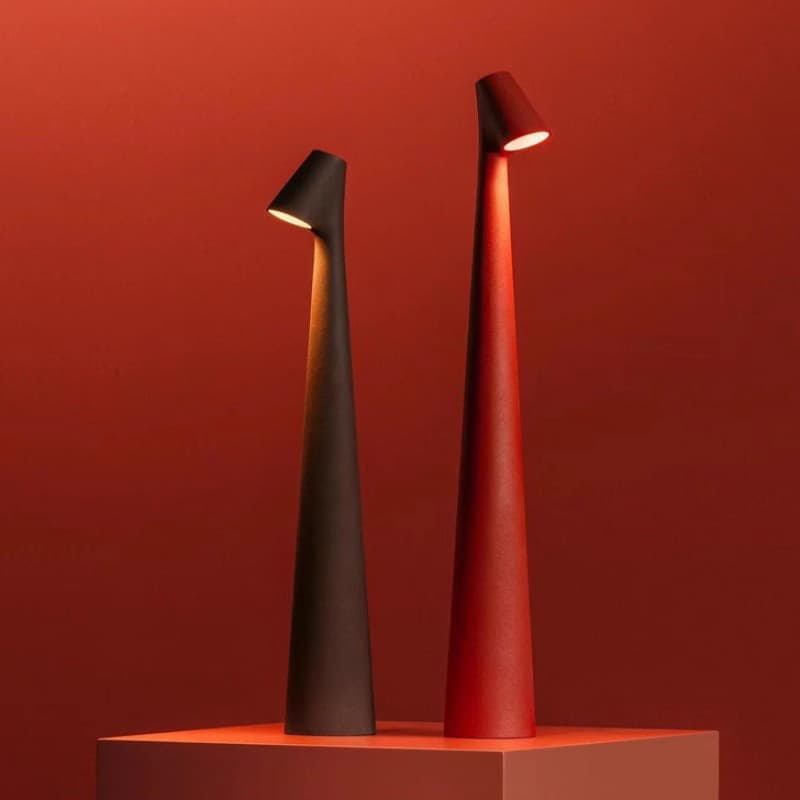 Home & Garden Designer Modern Simple Table Lamp Tall Rich Handsome Shape Bedside Desk Reading LED Small Table Lamp