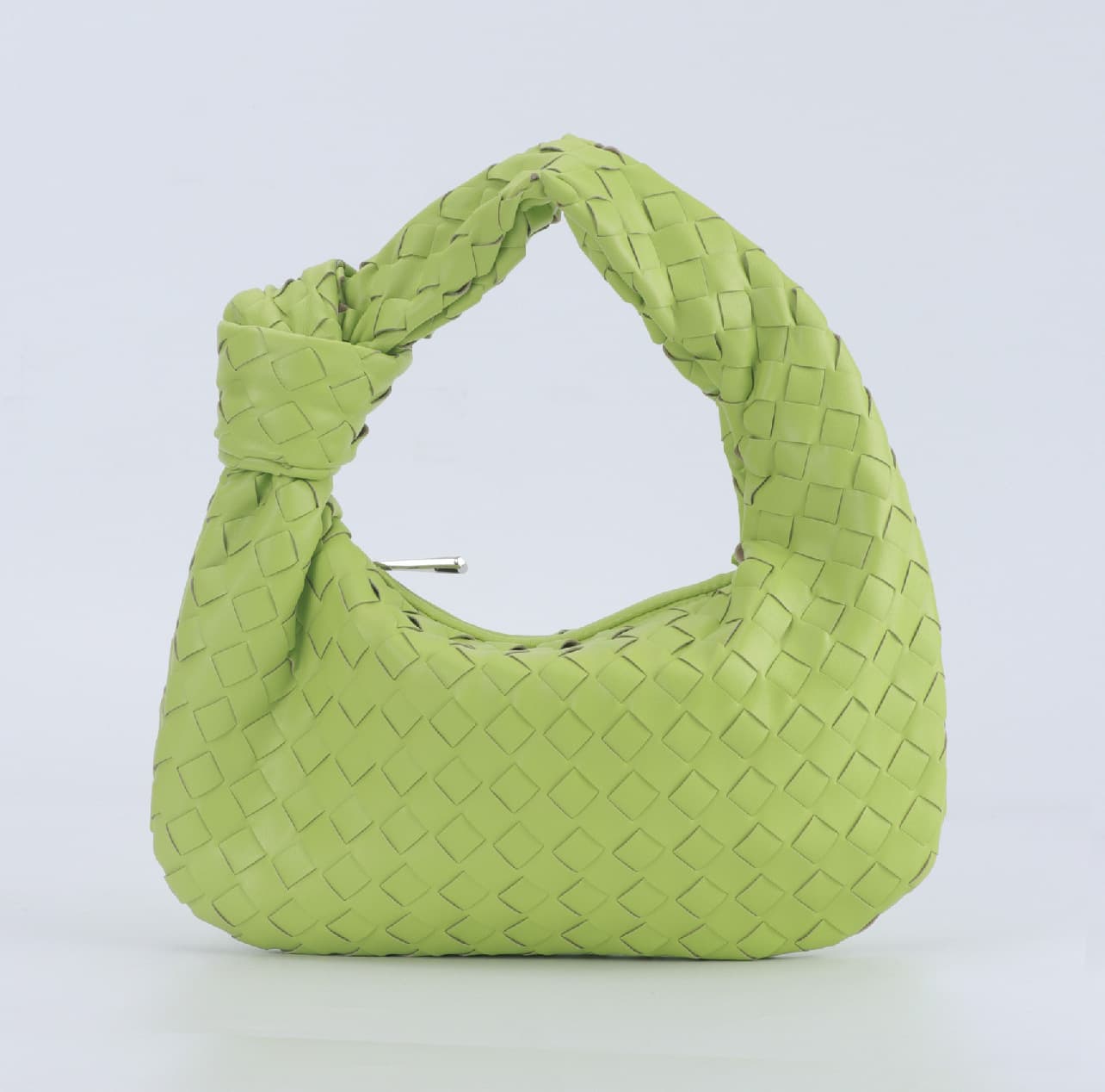 Sac à main tissé, petit pain rond en forme de nuage