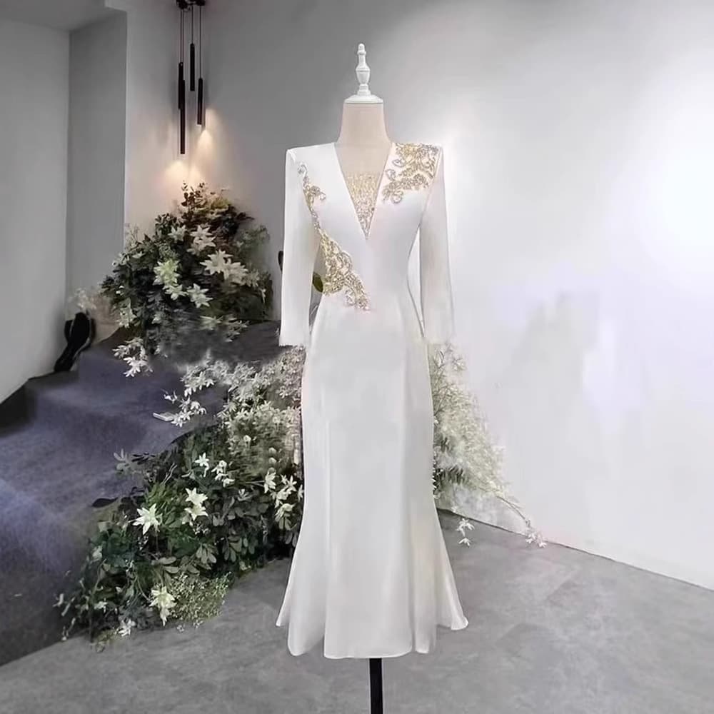 ​​Elegant White V-Neck Evening Gown – Sophisticated Long Sleeve Dress For Singers & Hosts​​