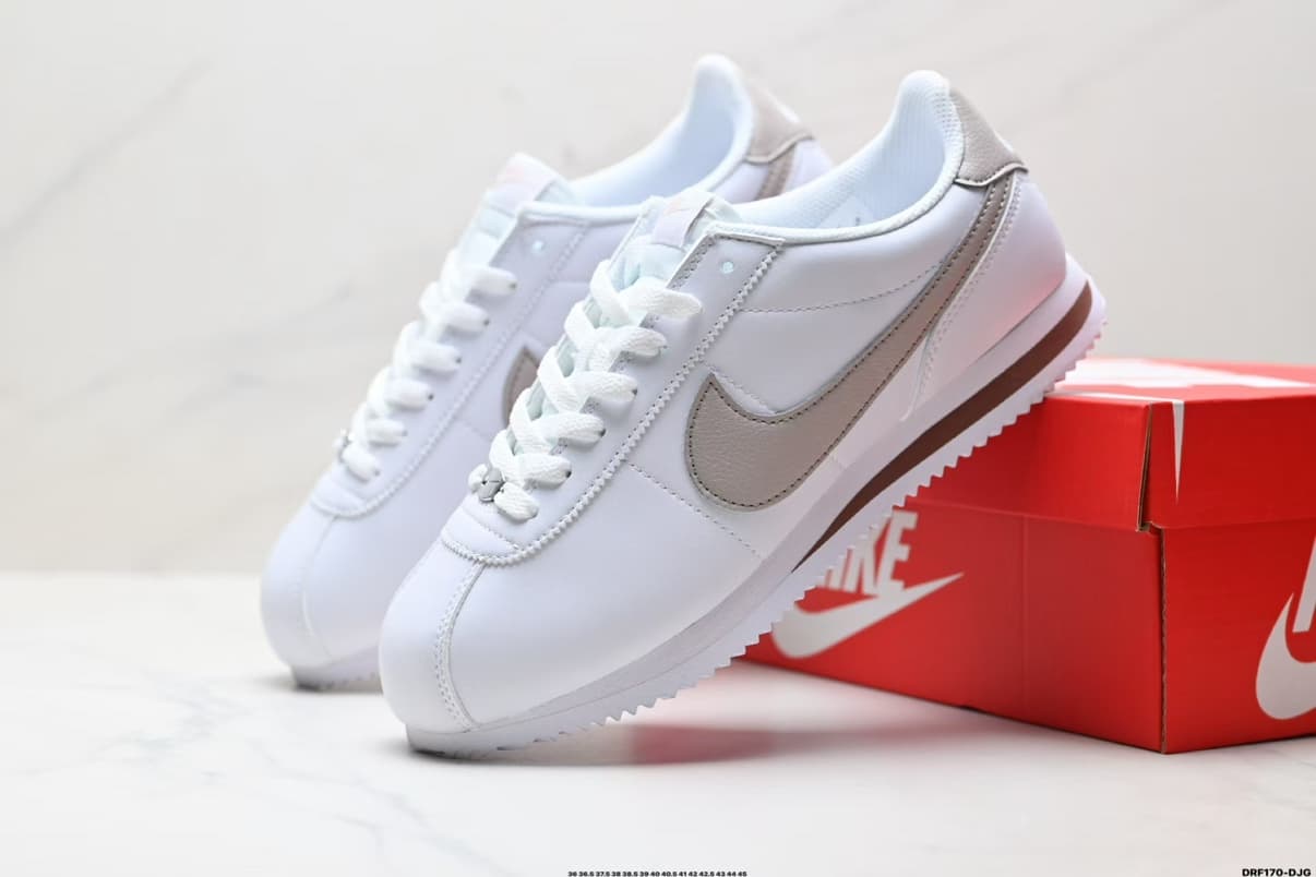 Nike Cortez Chaussures de course et de ville décontractées, tendance, confortables et rétro, à tige basse, pour hommes et femmes