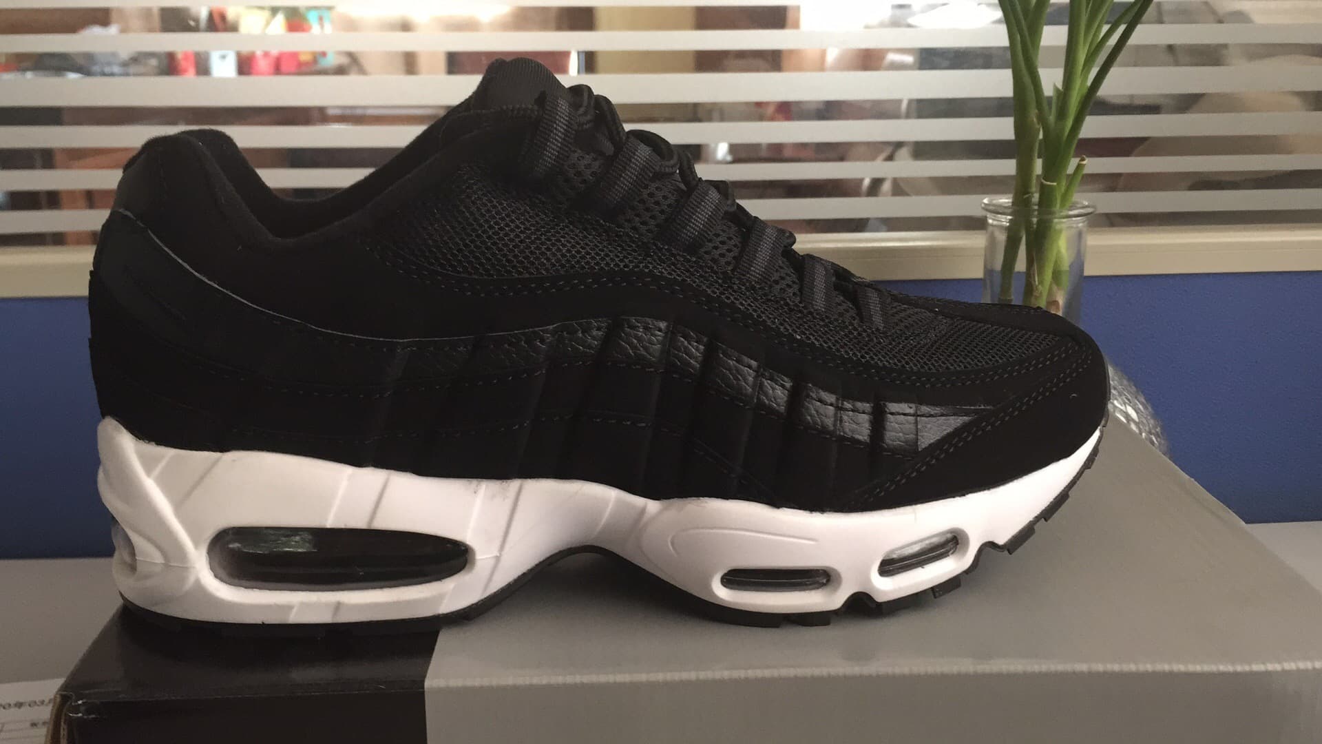 Chaussures de sport Putian Max95 avec amorti et coussin d'air, pour hommes et femmes, style décontracté.