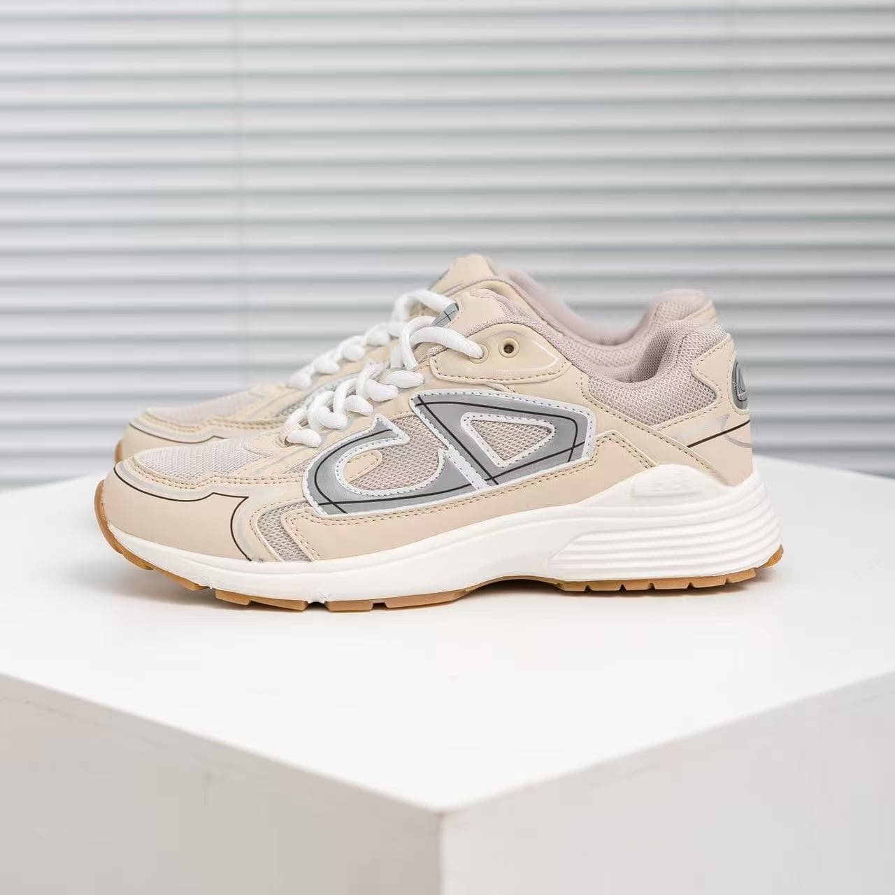 Nouvelles baskets respirantes et polyvalentes pour hommes et femmes, style décontracté et tendance, modèle Dad's Letter B30, pour la course à pie