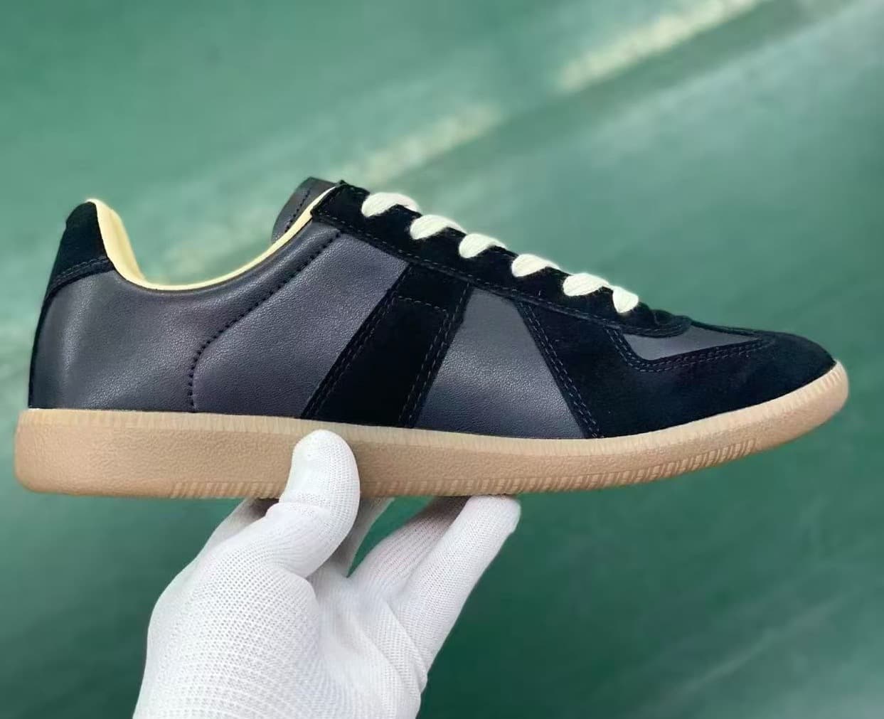 Nouvelles chaussures de course antidérapantes Curb Couple à semelle épaisse et color block