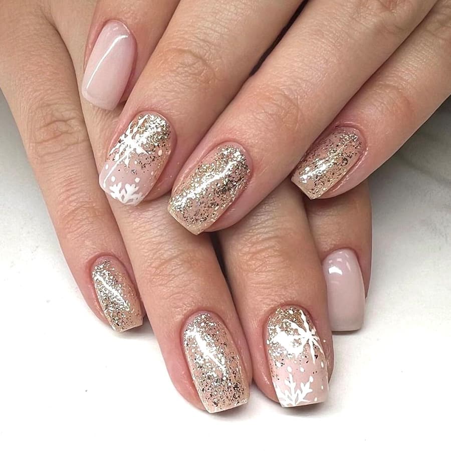 Short Glittering and Generous Armor 2024 New Style Christmas Simple All-match Naked Skin Color Snowflake Glitter Wear Armor 24 Pieces