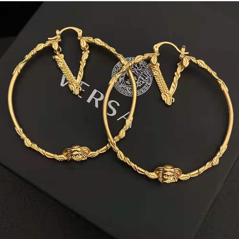 Cross-border Beauty V-Shaped Exaggerated Personality Large Circle Head Earrings, Simple European And American Women's