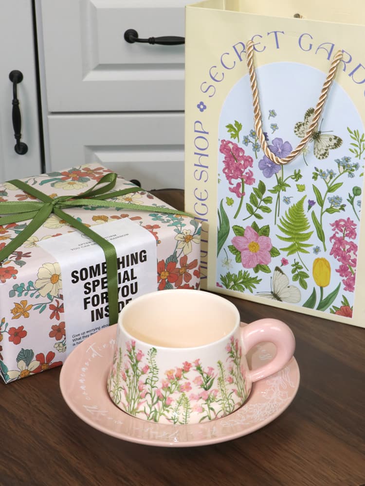 Lily Wind Chime Ceramic Coffee Dish Design, niche and exquisite for home use. Afternoon Tea Cup as a souvenir