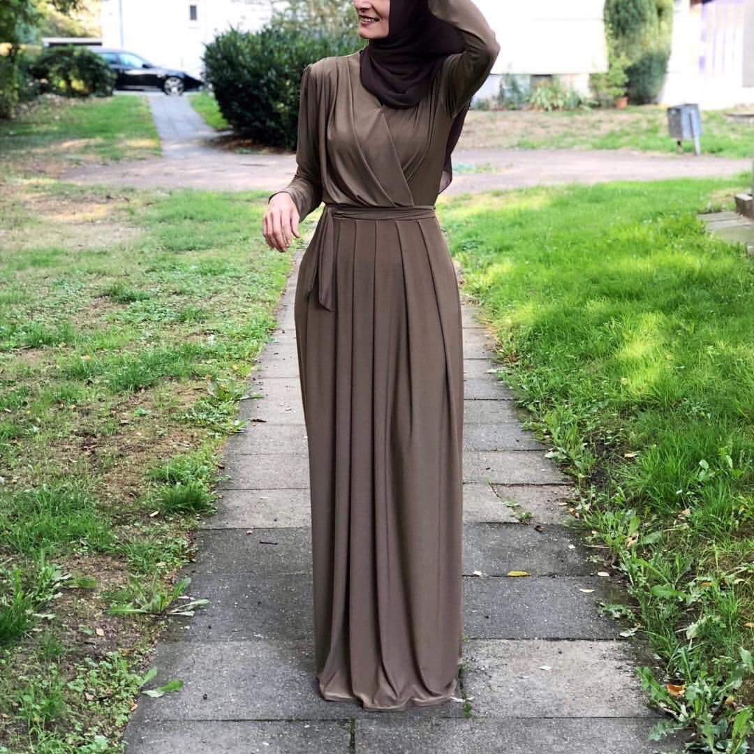 Women's Clothing Dress Middle Eastern Long Sleeved Solid Color Large Size Robe Muslim Abaya