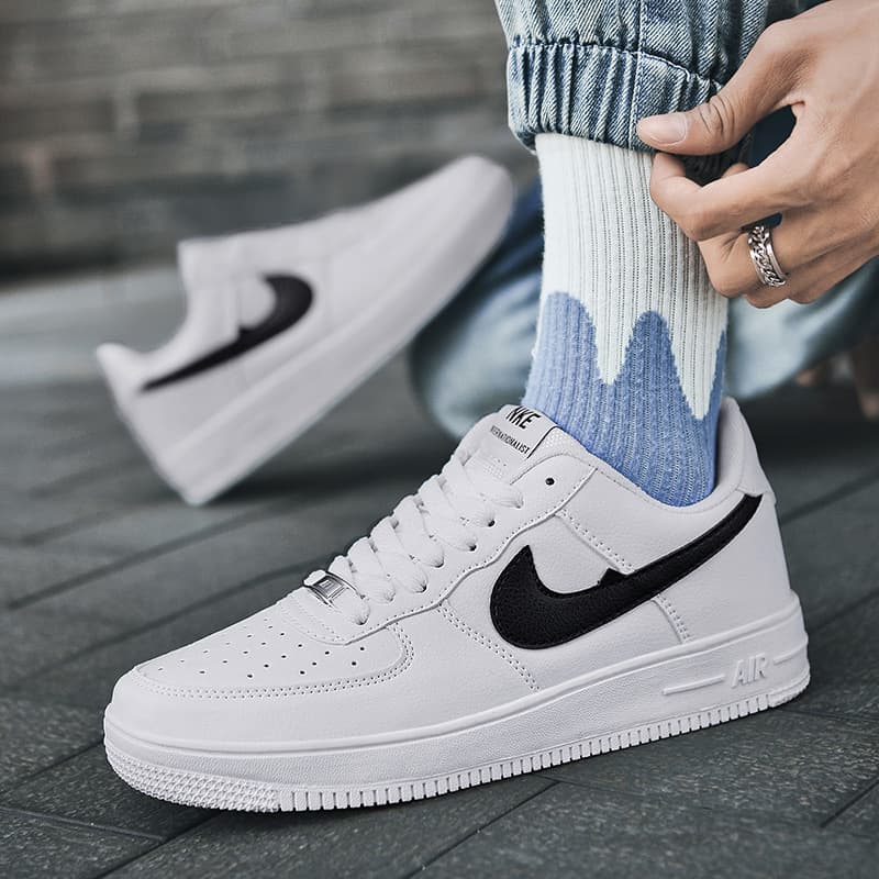 Chaussures pour hommes tendance chaussures de sport décontractées polyvalentes chaussures basses à semelle plate blanches pures pour femmes