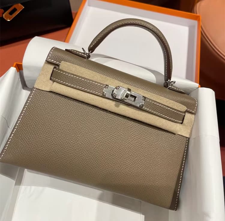 P7 Bubble Green 2023 Nouveau sac Kelly de deuxième génération Printemps et été Sac messager à bandoulière Sac à main en cuir véritable Mini